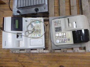 lot 98 image: 2 Cash Registers