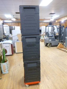 lot 114 image: 3 Cambro Insulated Food Pan CarrierTransport