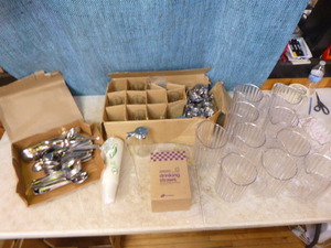 lot 125 image: Restaurant Items