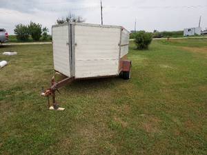 lot 4 image: Vintage Enclosed Snowmobile Trailer