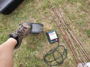 lot 15 image: Electric Fencer, Posts, and Supplies