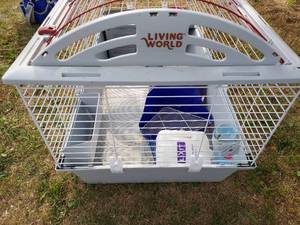 lot 65 image: Rabbit & Guinea Pig Cage