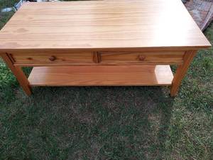 lot 46 image: End Table