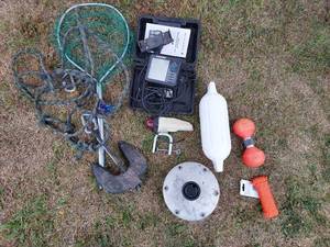 lot 80 image: Boat Related Items