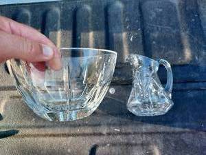 lot 72 image: Glass Pitcher and Salad Bowl