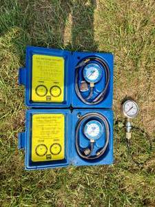 lot 64 image: Gas pressure Test Kits and Bar Gauge