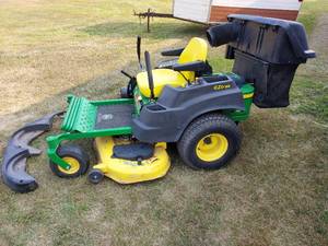 lot 1 image: John Deere EZ Trak Z445 Lawn Mower