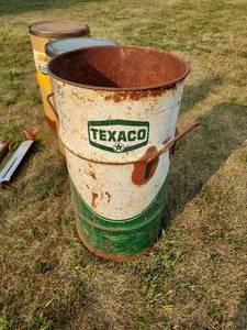 lot 52 image: Vintage Scales and Texaco Drum
