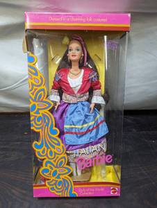 Vintage Italian Barbie-  Dolls of the World Collection
