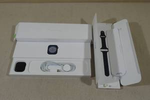 lot 12 image: Apple Watch Series 8 41mm Aluminum & Ceramic GPS Smart Watch