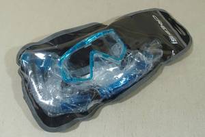 lot 150 image: Cressi Snorkel Set -Blue