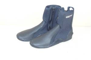 lot 162 image: Cressi Minorca 3mm Adult Anti-Slip Sole Boots for Water Sports -Size 8