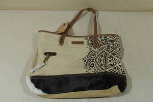 lot 172 image: Sixtease Emblem Tote Bag -13.5x18x4, 10 Handle Drop