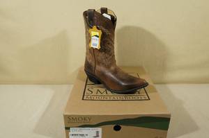 lot 192 image: Smoky Mountain Boots -Youth Size 8.5, Brown