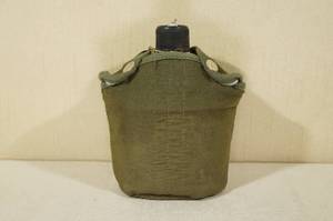 lot 212 image: Vintage Military Canteen