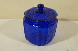 lot 235 image: Vintage Depression Glass Cobalt Blue Cookie Jar