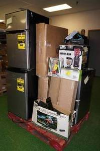 lot 243 image: Pallet of Repairable Items -Mini Fridges, TVs, Vacuum, Ninja, Toys