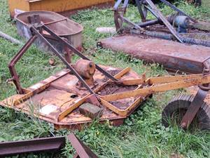 lot 993 image: 40 Lift Kutter 40HP Gearbox Mower Deck L-40-40-P-Y