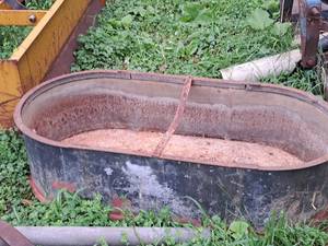 lot 998 image: Metal Water Trough