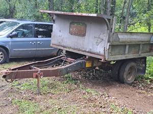 lot 981 image: Single Axle Dump Trailer