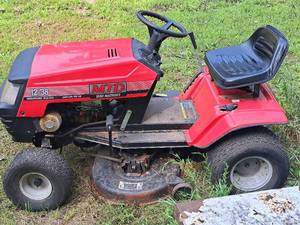 lot 1014 image: MTD Yard Machines 12-HP 38-cut Gas Lawn Tractor