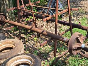 lot 1061 image: Trailer Straight Axle