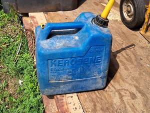 lot 1066 image: 5-14 gallon Kerosene Fuel Can