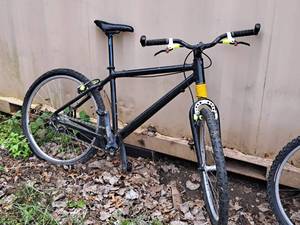 lot 1089 image: 2001 Cannondale CAAD4 22 Trail Bike 19 Black Frame