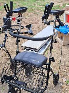 lot 1103 image: Evolution Walker 4-wheel Walker