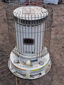 lot 1109 image: Dyna-Glo Space Heater FMC-95C