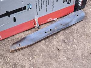 lot 1113 image: Lot of (4) 18-12 Lawn Mower Blades