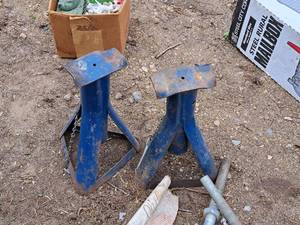 lot 1116 image: Lot of (2) Jack Stands