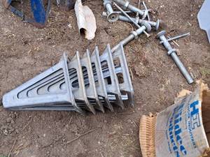 lot 1117 image: Lot of (6) Tiidee ProductsHollander Industries 10 Jack Stands