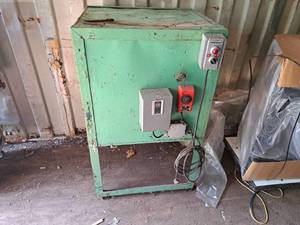 lot 1200 image: Chromalox Powder Coating Oven