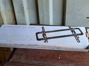 lot 1893 image: Universal Tilting TV Wall Mount (in box)