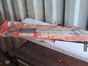 lot 1895 image: Hang n Drag Bow Hanger (in original packaging)