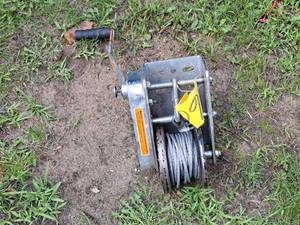 lot 1152 image: Dutton-Lainson Co Trailer Winch B2500