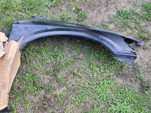 lot 1149 image: 2001-2007 Dodge Caravan Replacement Passenger Fender