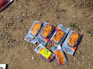 lot 1167 image: Road Pro ClearanceMarker 2-Bulb Sealed Light Assembly (New) with (2) Replacement Covers