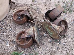 lot 1178 image: Lot of (4) 3 Caster Wheels