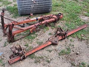 lot 1901 image: Tow Hitch Assembly