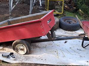 lot 1905 image: Agri-Fab 10-cu.ft. 10-cu.ft. Utility Trailer with Extra Wheels