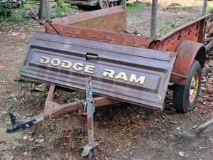 lot 981A image: 80 Single Axle Log Trailer