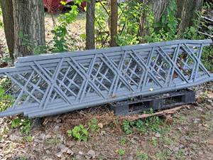 lot 1909 image: Lot of (4) Metal Tresses