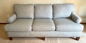 lot 13 image: Flexsteel Sofa  Couch