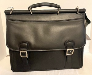 lot 107 image: New Winn International Black Leather Brief Case with Strap and Travelon Handbag