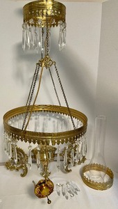 lot 85 image: Victorian Hanging Lamp Bracket