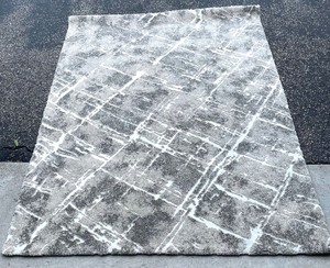 lot 23 image: Surya Tuscany Area Rug