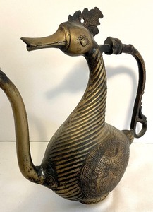 lot 9 image: Vintage Mughal Bronze Swan Ewer