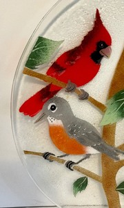 lot 154 image: Art Glass Style Bird Motif Plate